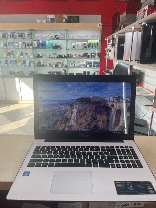 Ноутбук ASUS X553M