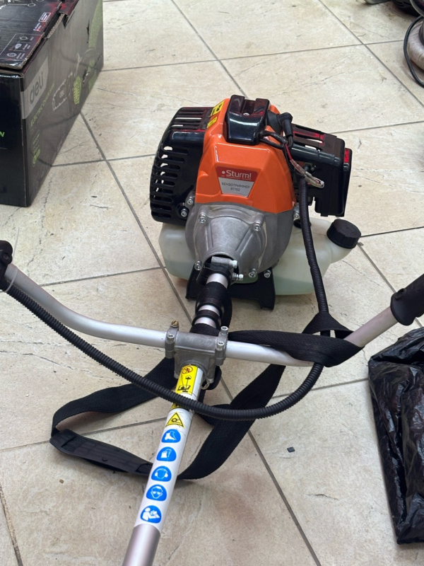 Бензотриммер Sturm! BT152