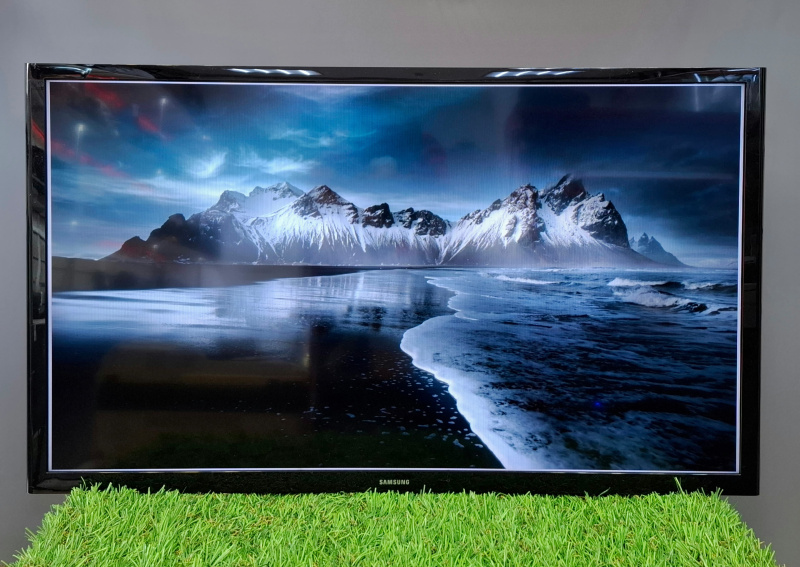 Телевизор Samsung UE32J4000AK