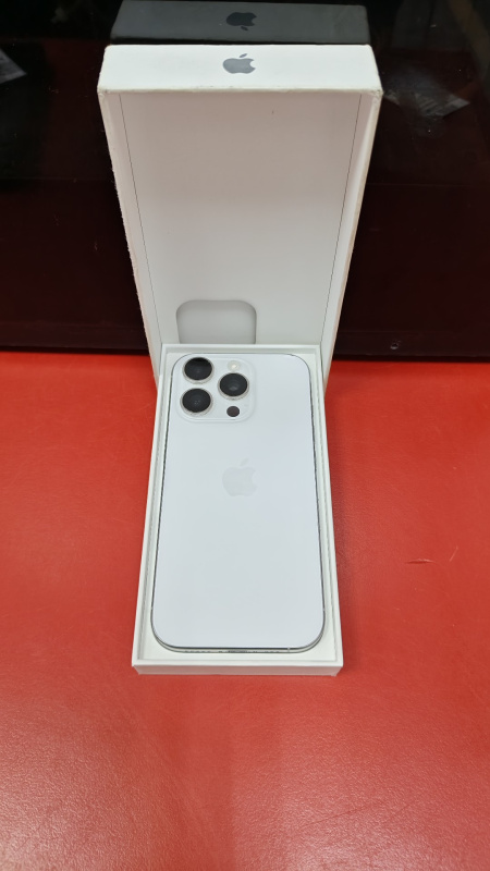 Мобильный телефон Apple iPhone 16 Pro