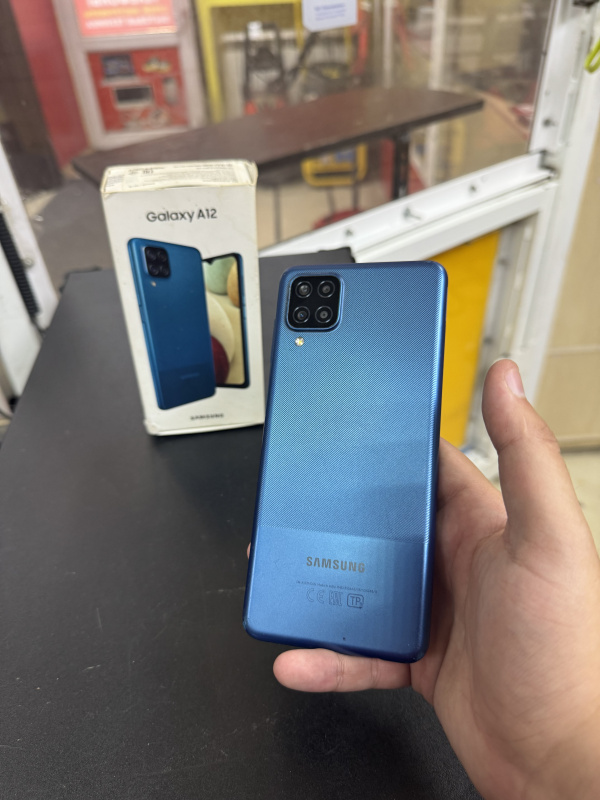 Мобильный телефон Samsung Galaxy A12