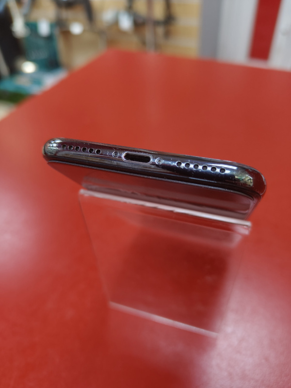 Мобильный телефон Apple iPhone X