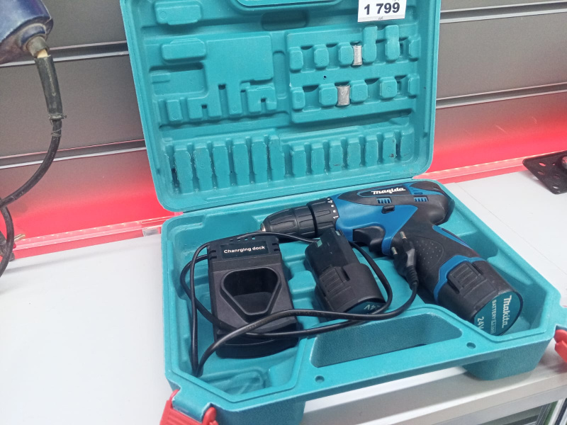 Шуруповерт Makita Не указана