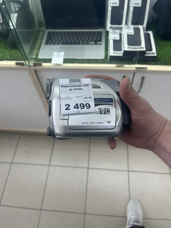 Видеокамера JVC gr d320e