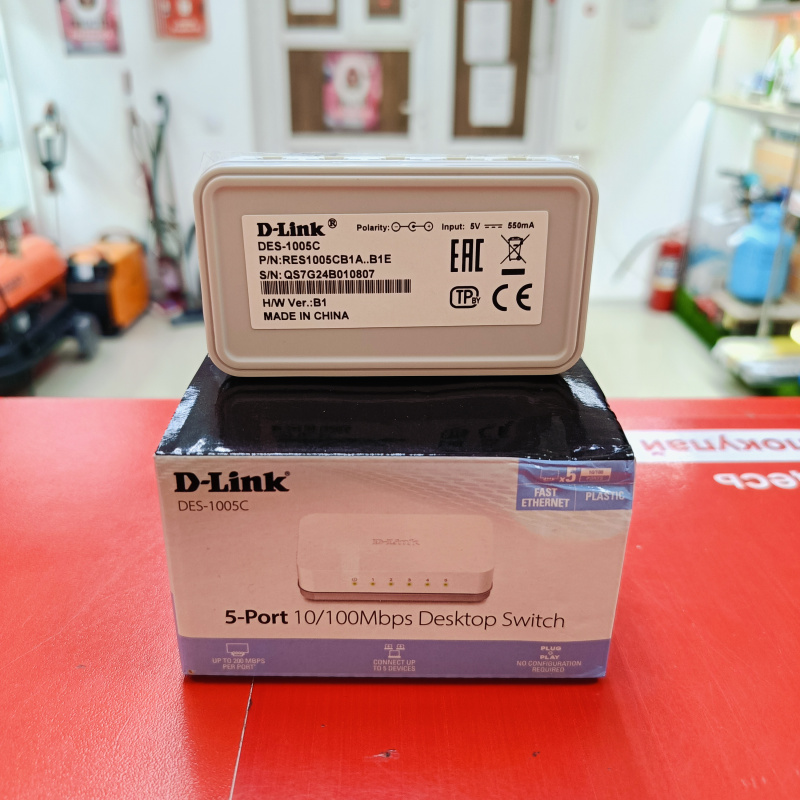 Коммутатор D-Link DES-1005C