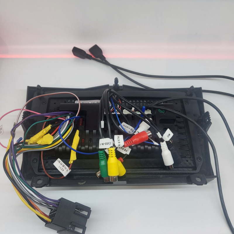 Автомагнитола Quad sl8114e