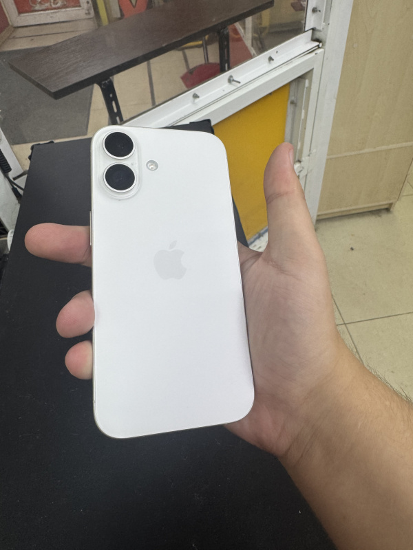 Мобильный телефон Apple iPhone 16