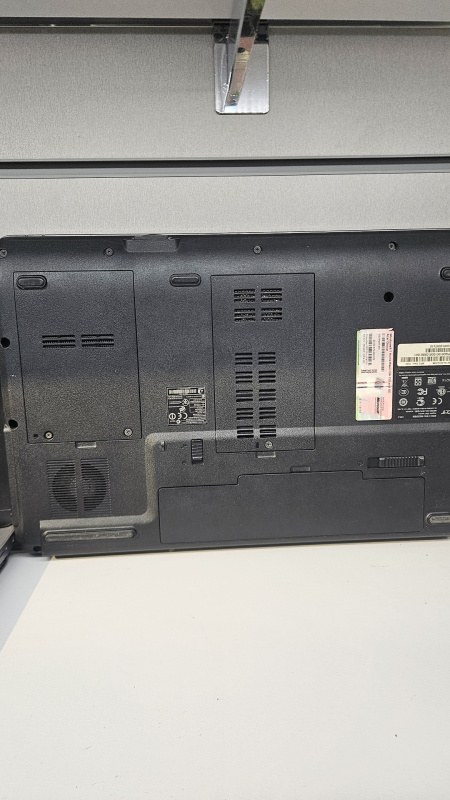 Ноутбук Acer aspire5748