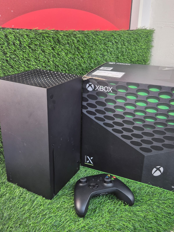Игровая приставка Xbox series X 1TB