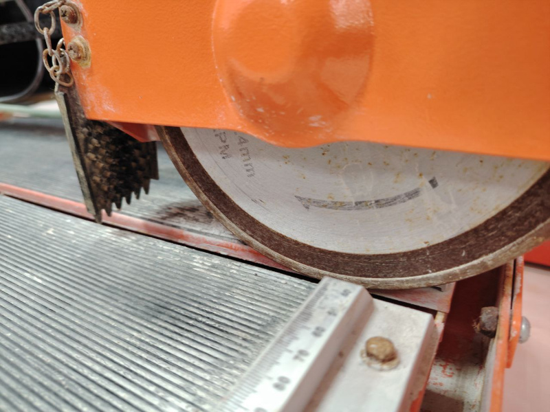 Плиткорез  tsw200c