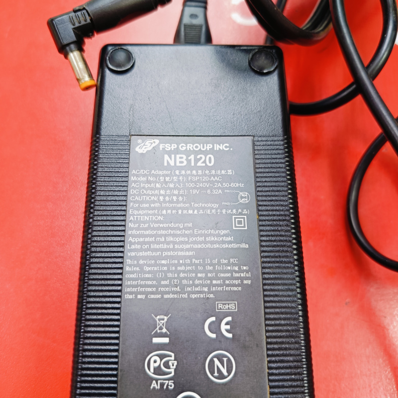 Блок питания  FSP GROUP NB120 (19V-6.32A)