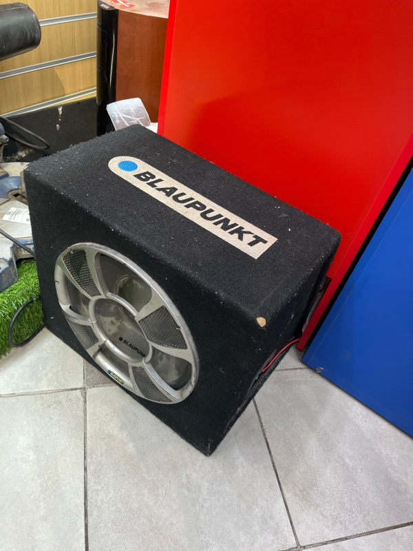 Авто сабвуфер  nn