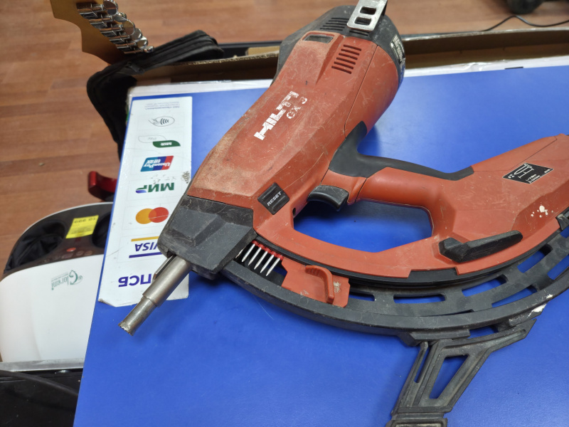 Гвоздескобозабивной пистолет Hilti GX3