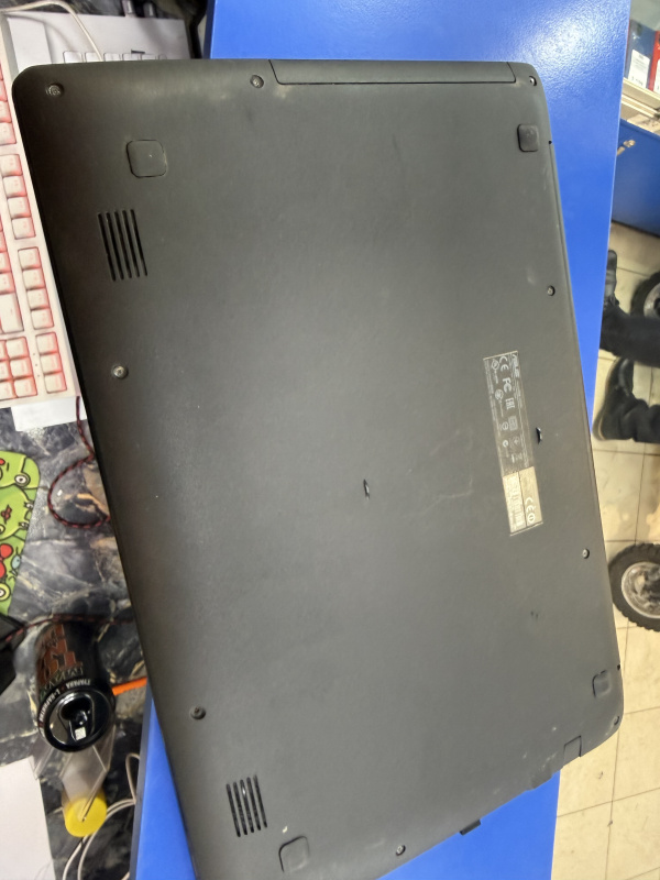 Ноутбук Lenovo X553M