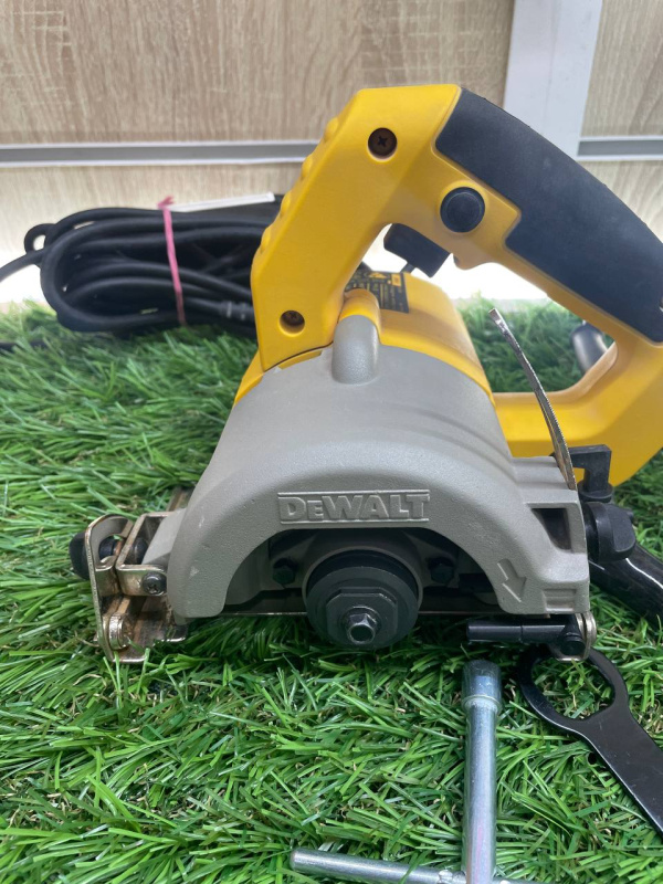 Плиткорез Dewalt DWS410