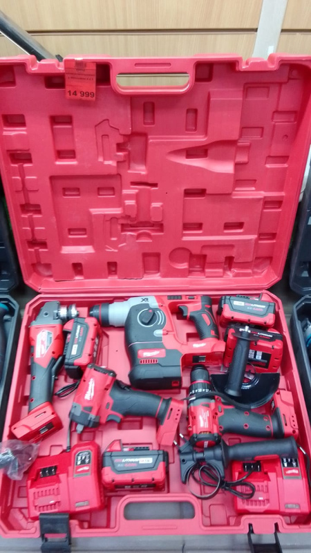 Набор электроинструмента Milwaukee 4 в 1