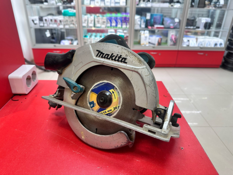 Циркулярная пила Makita hs7600