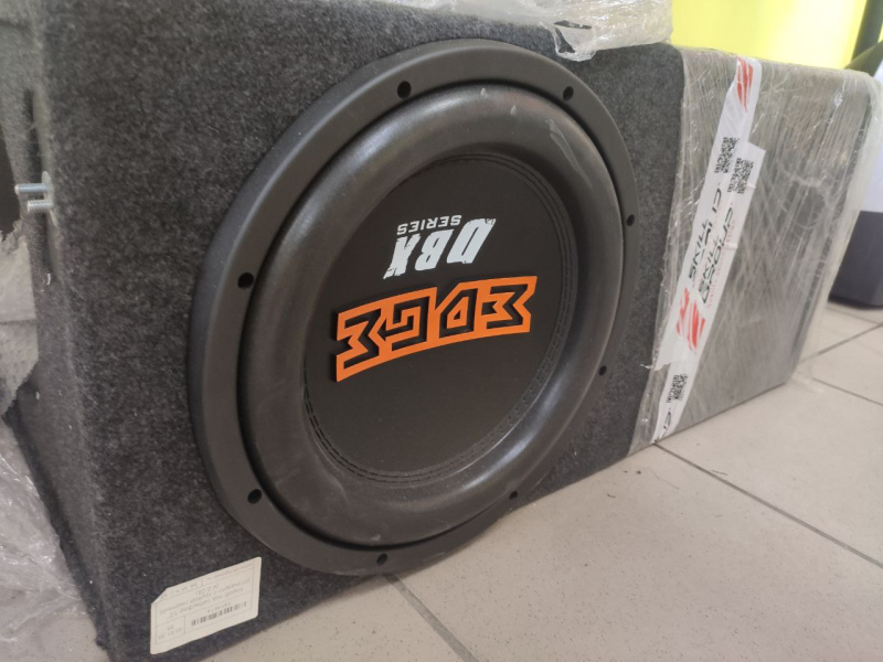 Авто сабвуфер Edge EDA 12 в коробе на трубе