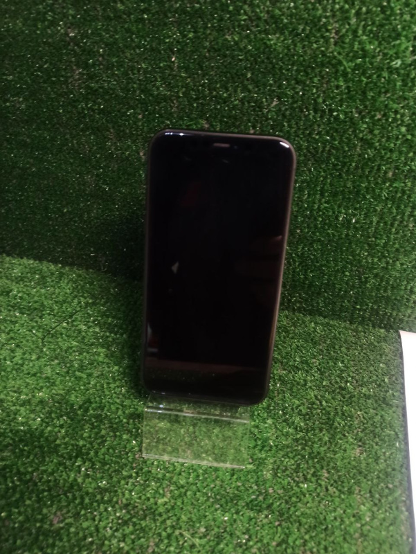 Мобильный телефон Apple iPhone 11