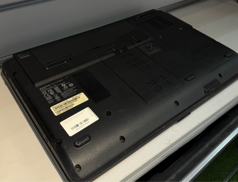 Ноутбук eMachines e725