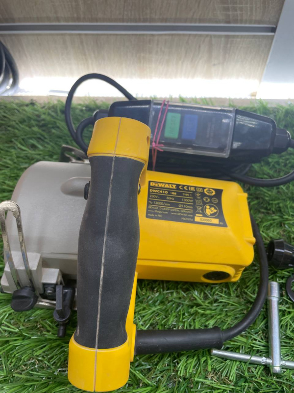 Плиткорез Dewalt DWS410