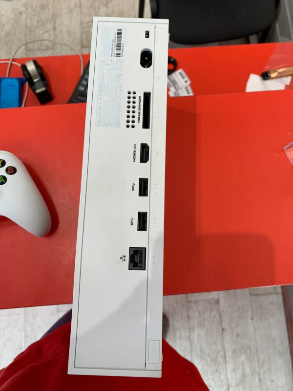 Игровая приставка Xbox series s