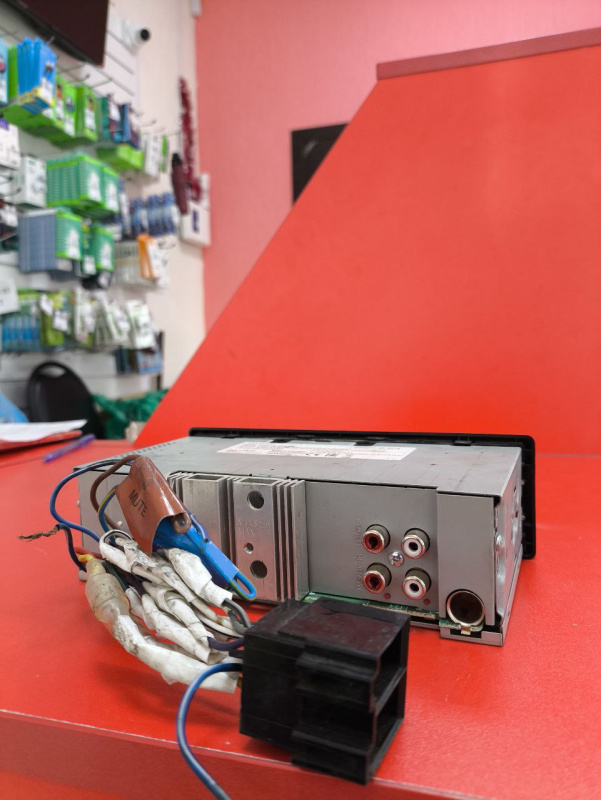 Автомагнитола Kenwood kmm-124