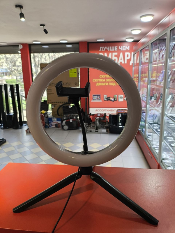 Кольцевая лампа  1