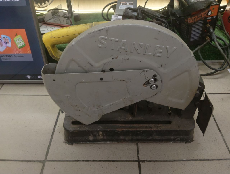 Циркулярная пила Stanley SSC22