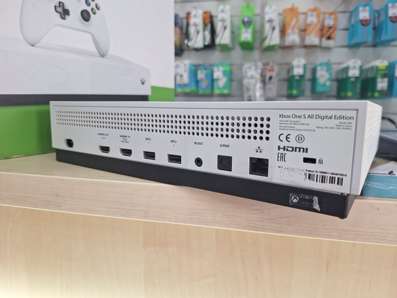 Игровая приставка Xbox One S 1Tb